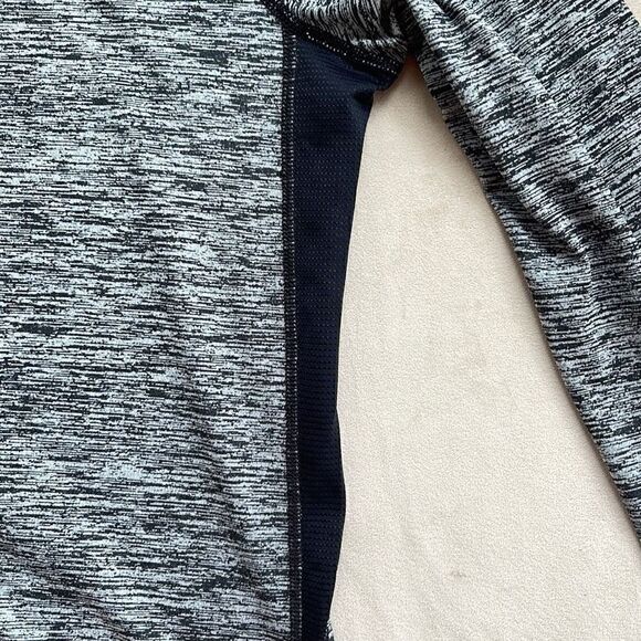 Under Armour and grey black shirt, men’s medium, 100% polyester - Picture 5 of 9